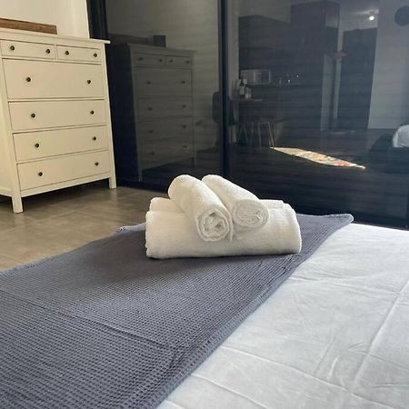 Appartamento Lovely Flat In The Center 36 Tel Aviv Esterno foto