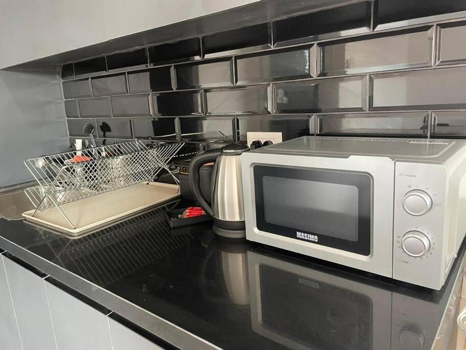 Appartamento Lovely Flat In The Center 36 Tel Aviv Esterno foto