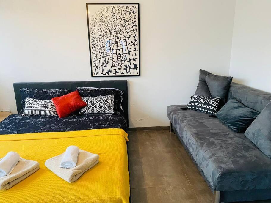 Appartamento Lovely Flat In The Center 36 Tel Aviv Esterno foto