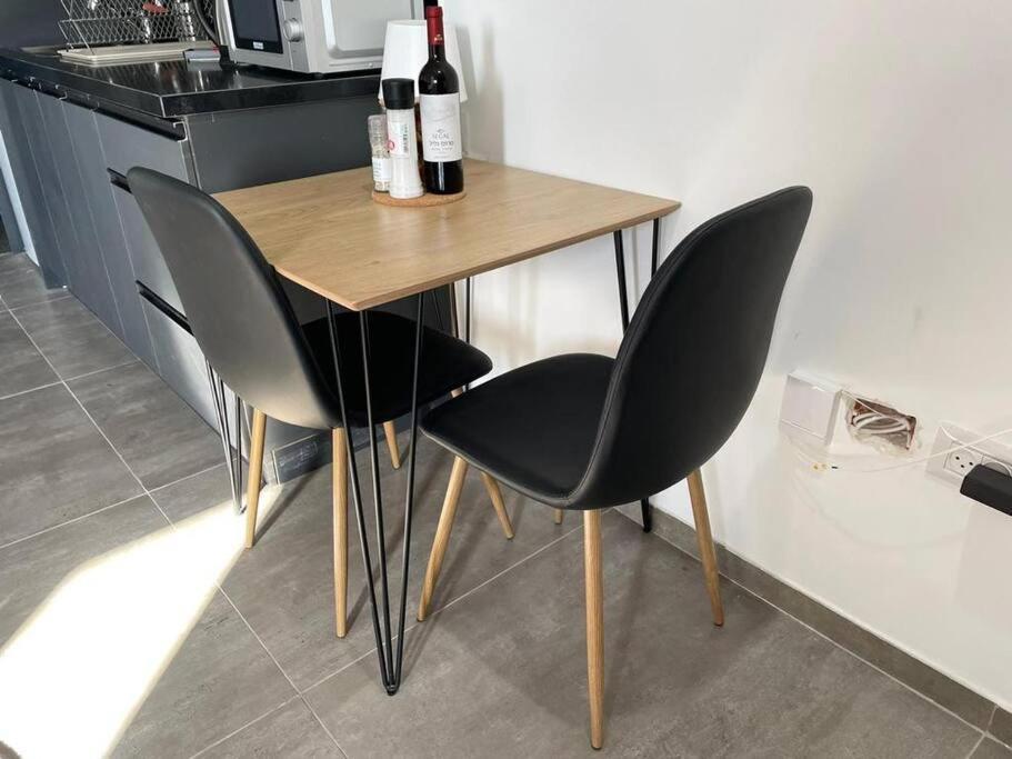 Appartamento Lovely Flat In The Center 36 Tel Aviv Esterno foto