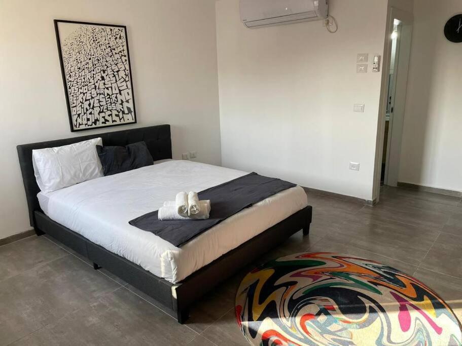 Appartamento Lovely Flat In The Center 36 Tel Aviv Esterno foto